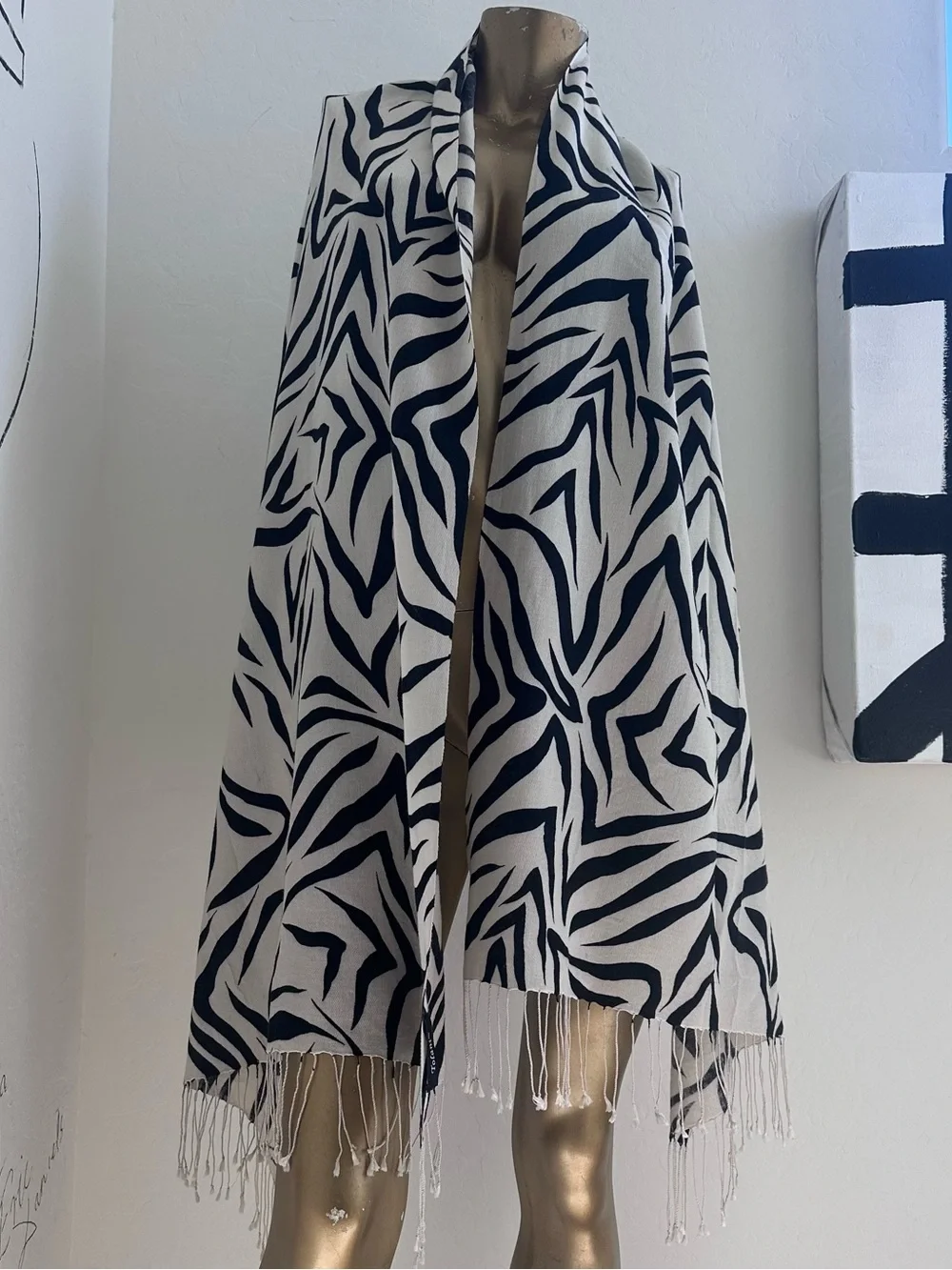 Tolani silk/pashmina Abstract Zebra Print Scarf Wrap Shawl Black Ivory Fringe